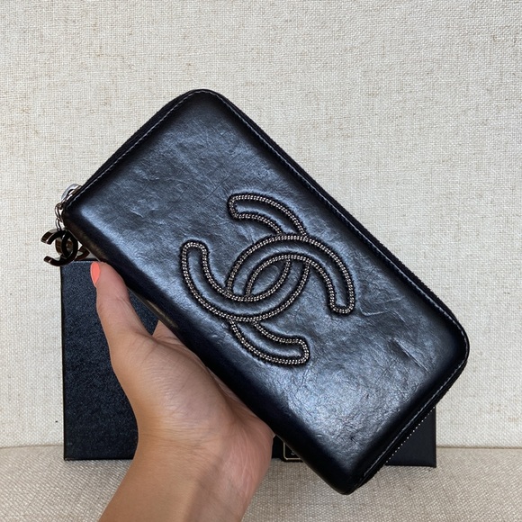 Chanel Black Silver Embo Long Zip w/ Large CC - Picture 3 of 12